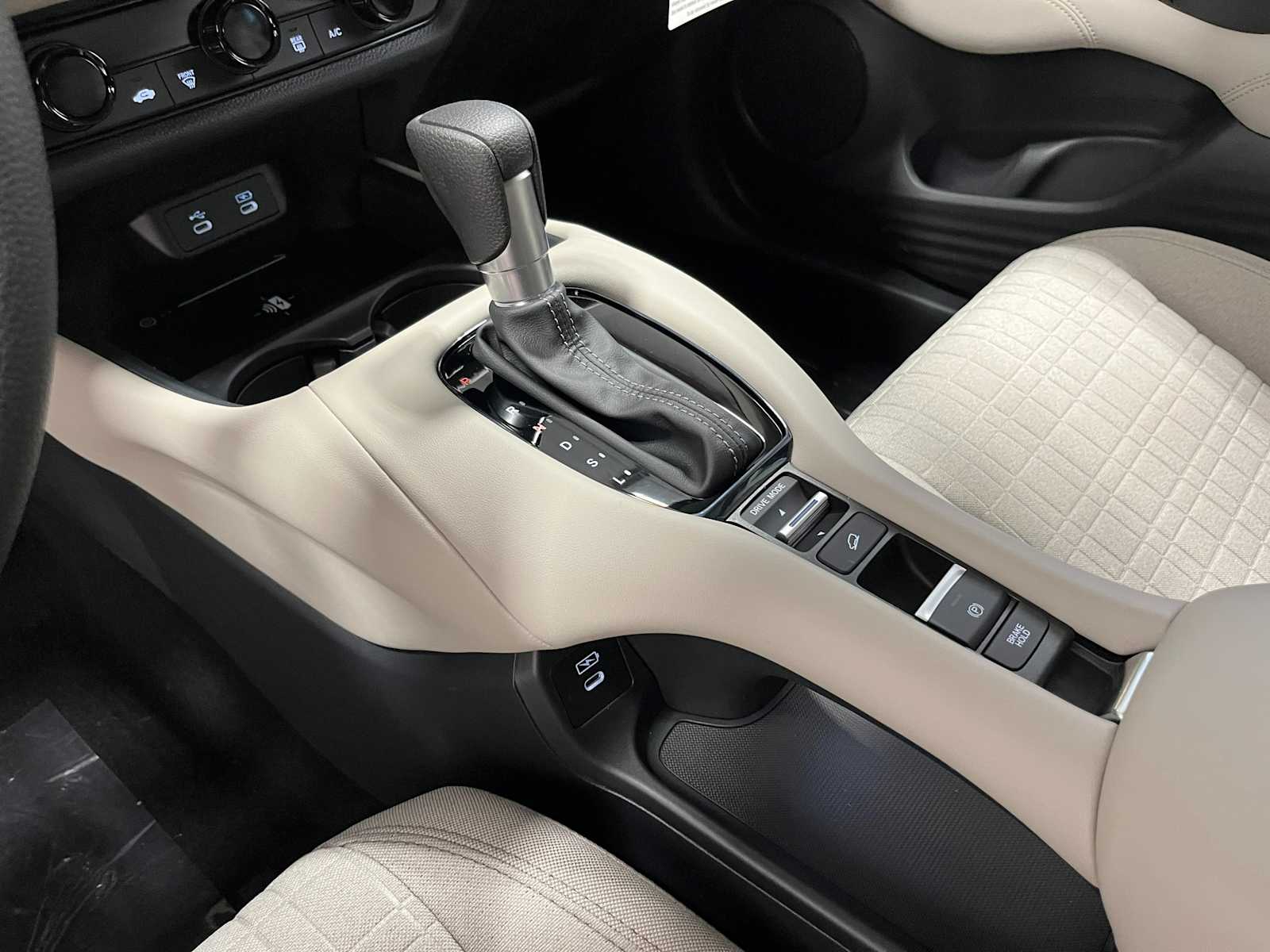 Thumbnail: 2026 Honda HR-V - 18