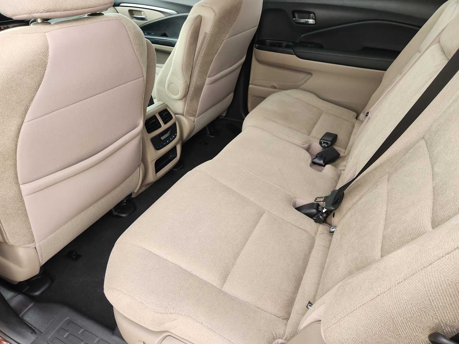 Thumbnail: 2020 Honda Pilot - 12