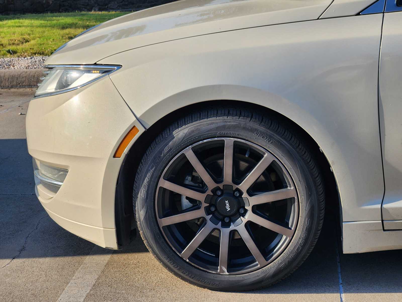 Thumbnail: 2014 Lincoln MKZ - 11