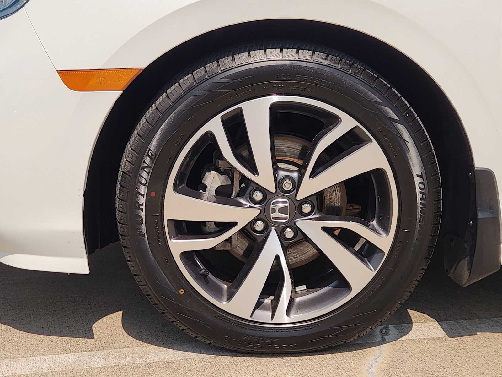 Thumbnail: 2021 Honda Odyssey - 22