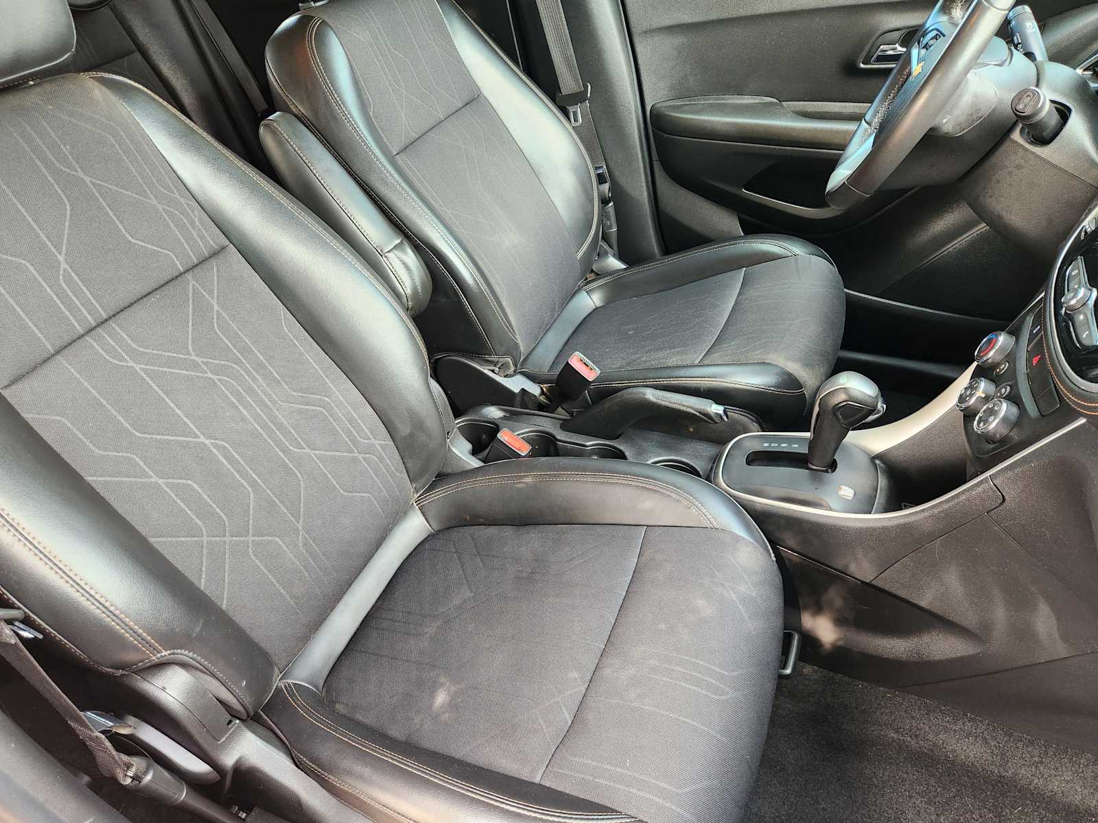 Thumbnail: 2021 Chevrolet Trax - 14