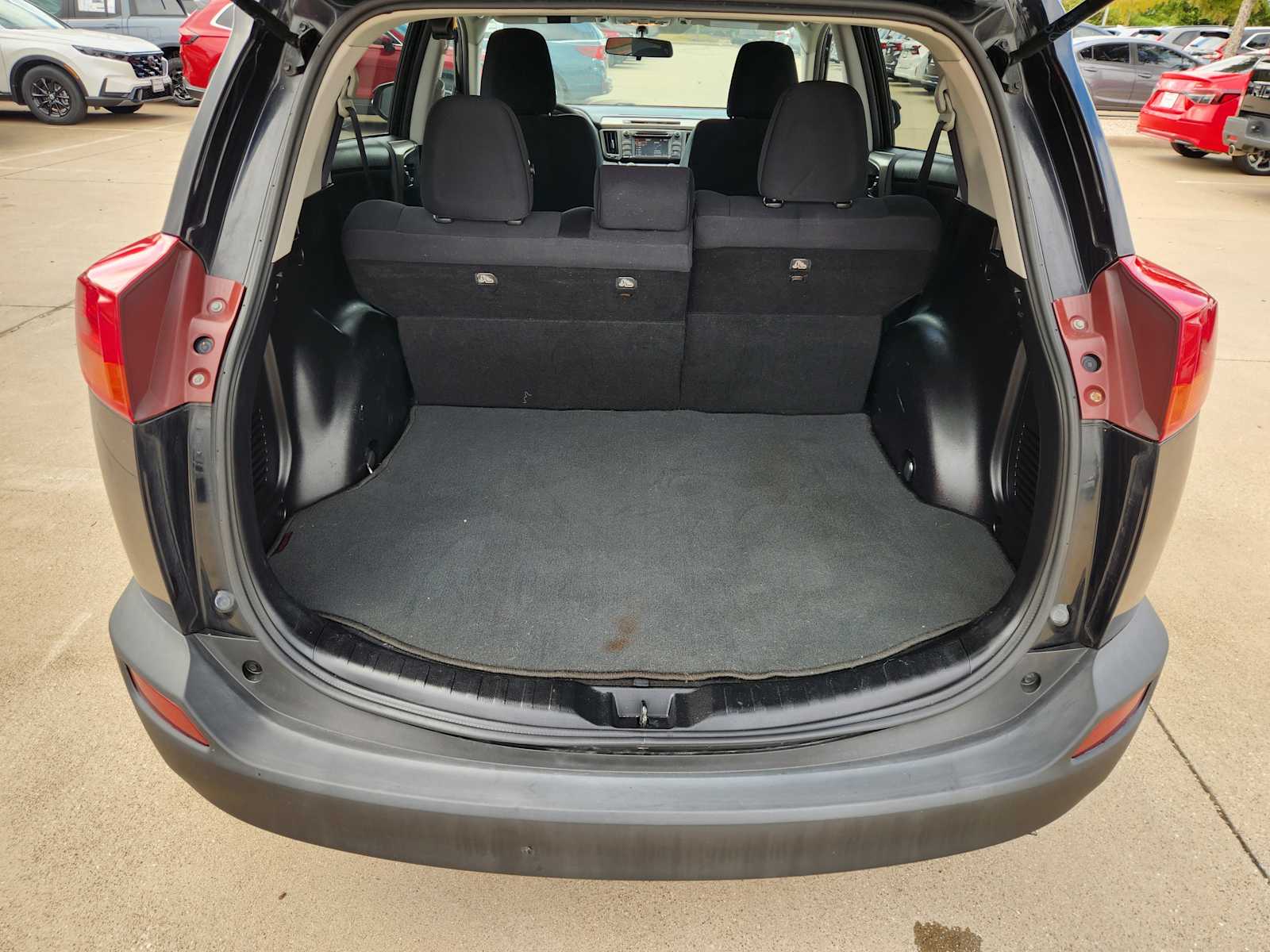 Thumbnail: 2015 Toyota RAV4 - 18