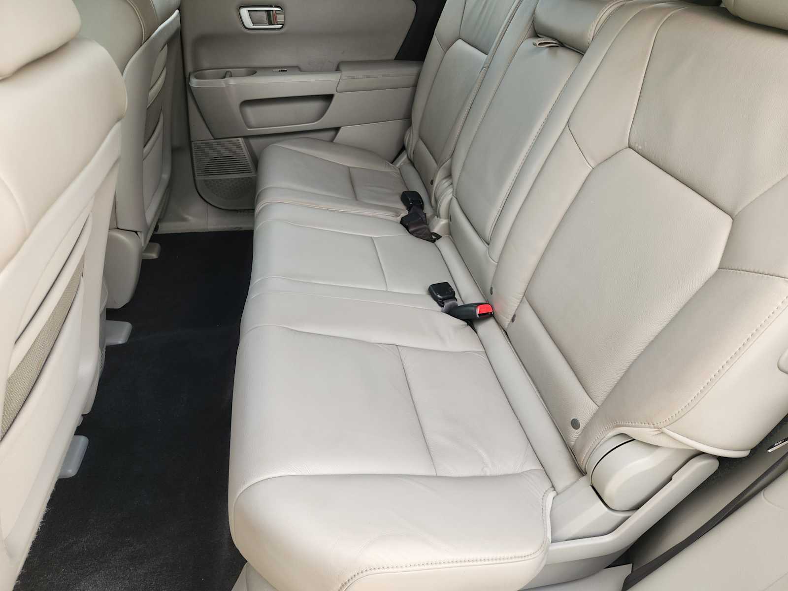 Thumbnail: 2009 Honda Pilot - 13