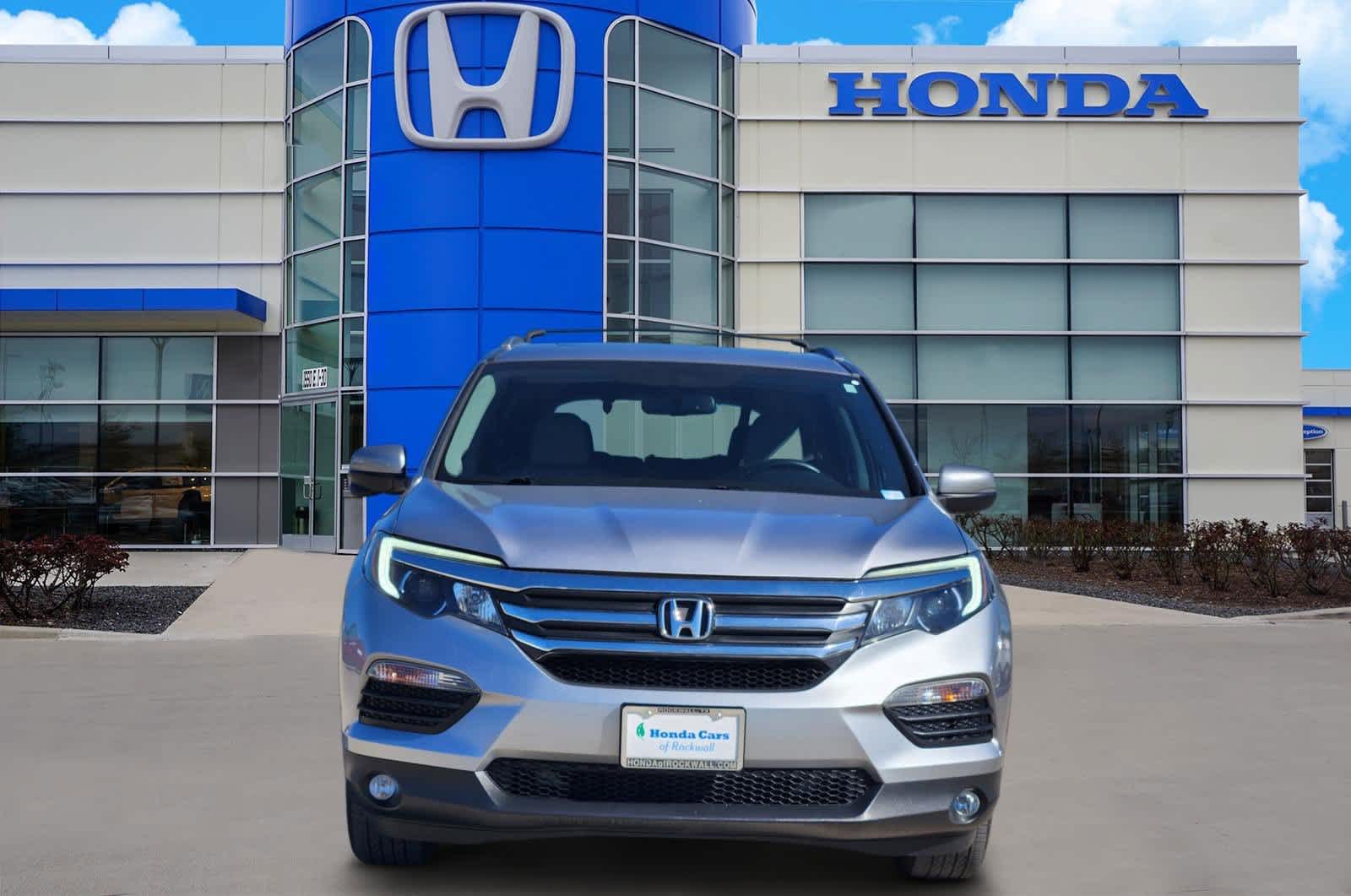 Thumbnail: 2017 Honda Pilot - 6