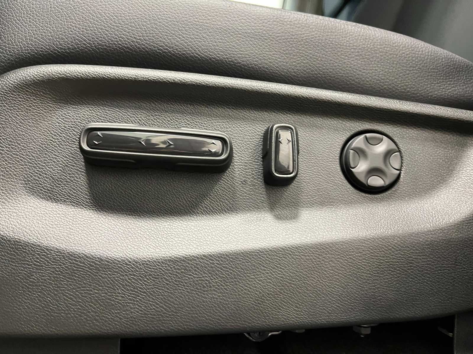 Thumbnail: 2026 Honda Odyssey - 13