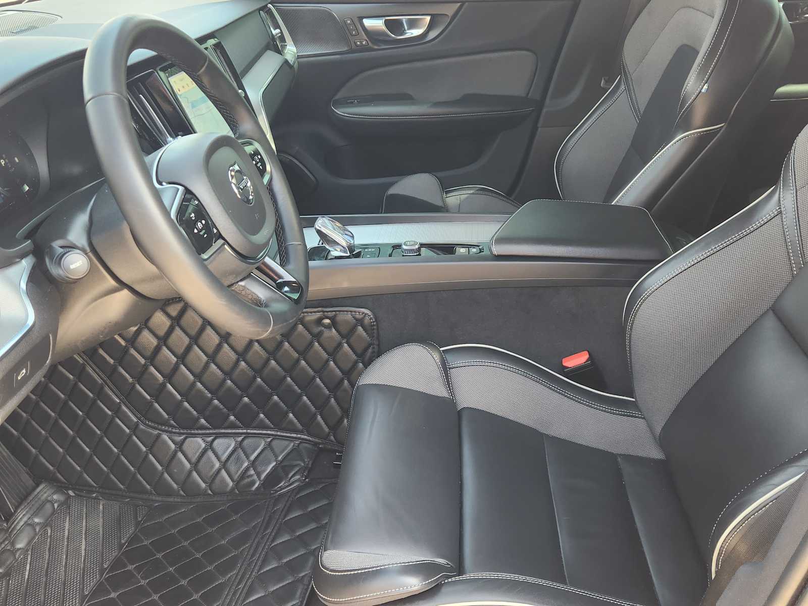 Thumbnail: 2024 Volvo S60 - 11