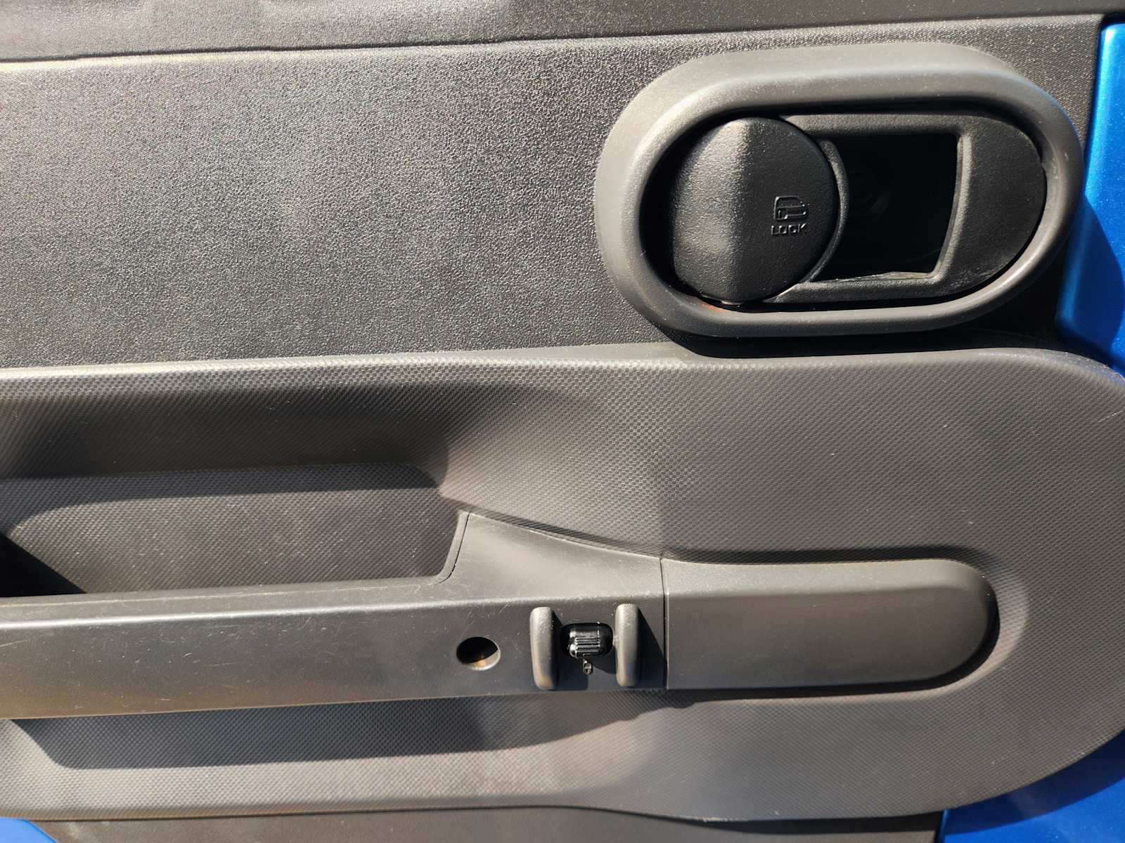 Thumbnail: 2010 Jeep Wrangler - 31