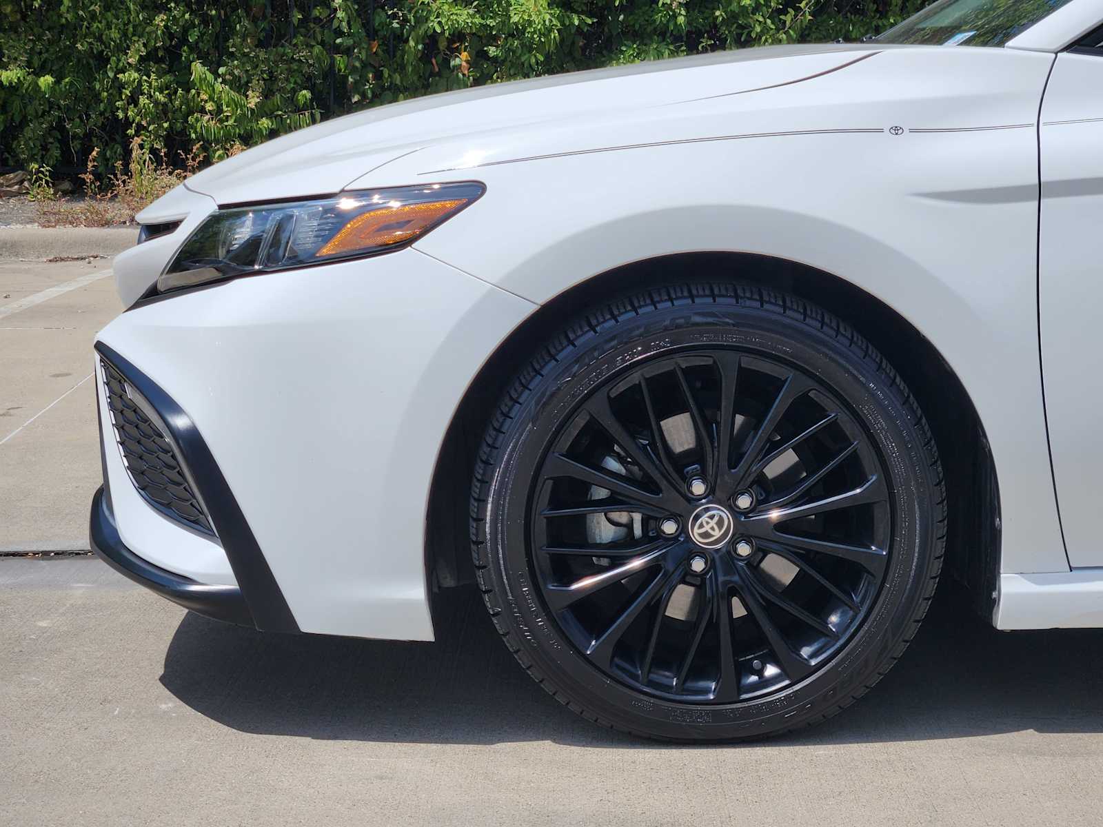 Thumbnail: 2022 Toyota Camry - 8