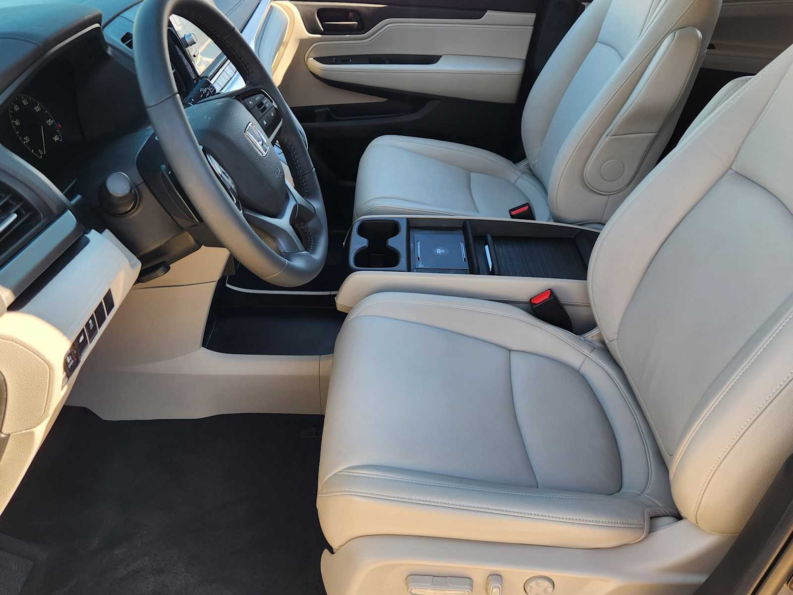 Thumbnail: 2026 Honda Odyssey - 11