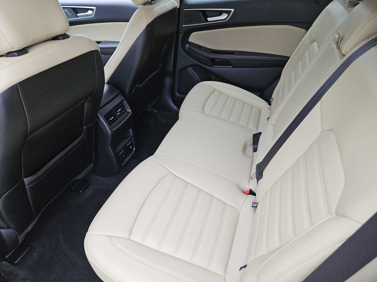 2020 Ford Edge SEL 13