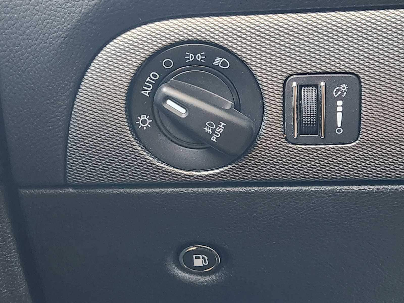 Thumbnail: 2018 Dodge Durango - 28