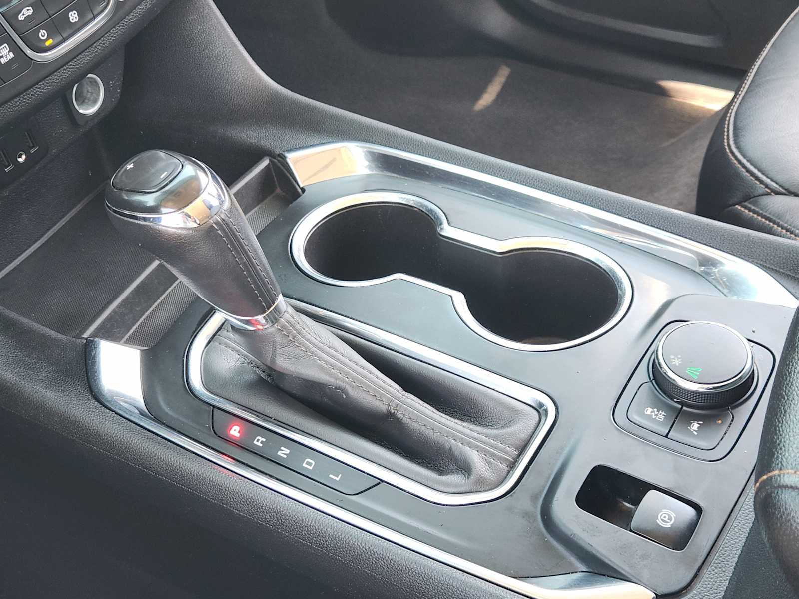 Thumbnail: 2020 Chevrolet Traverse - 18