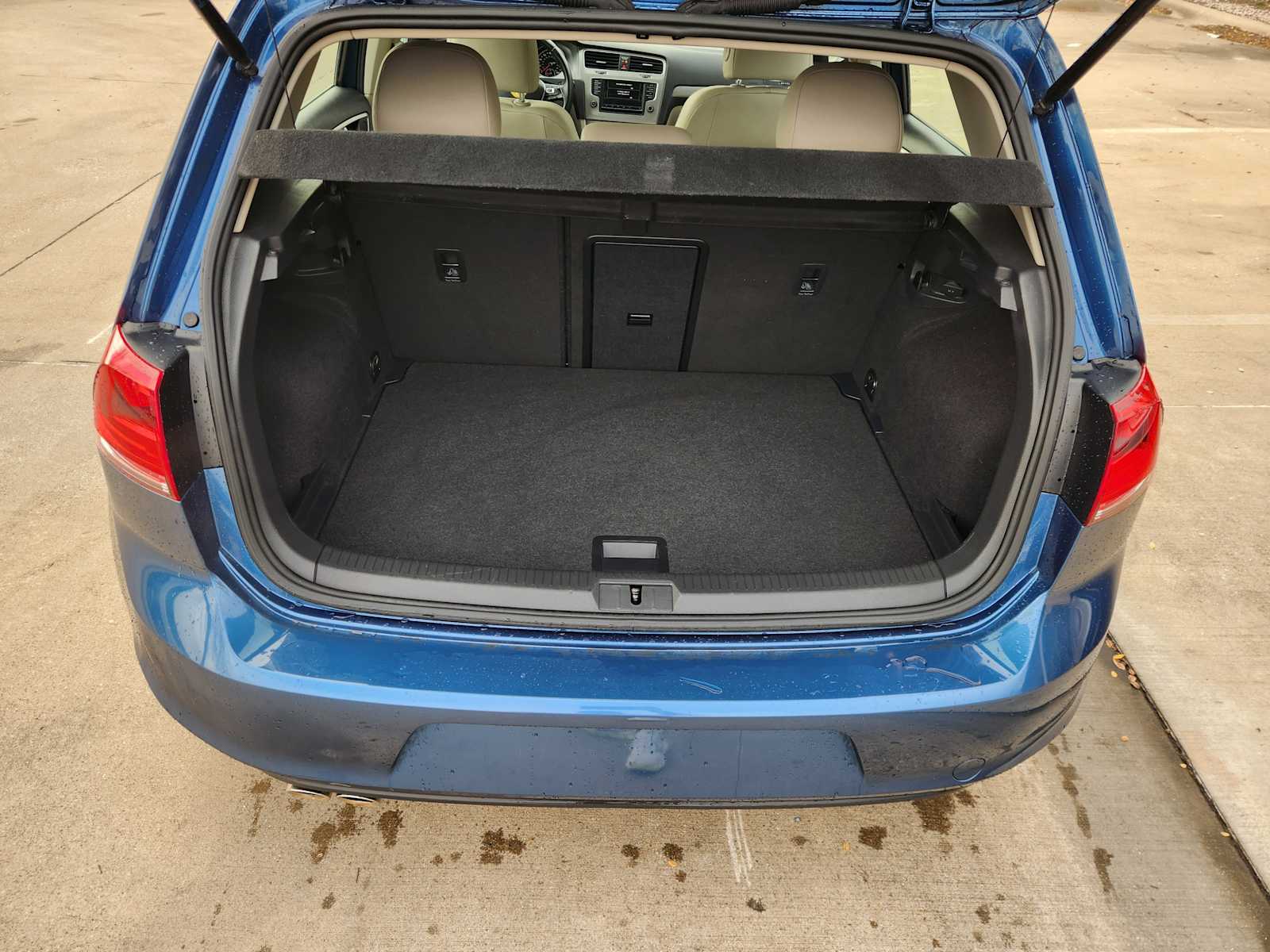 Thumbnail: 2017 Volkswagen Golf - 19