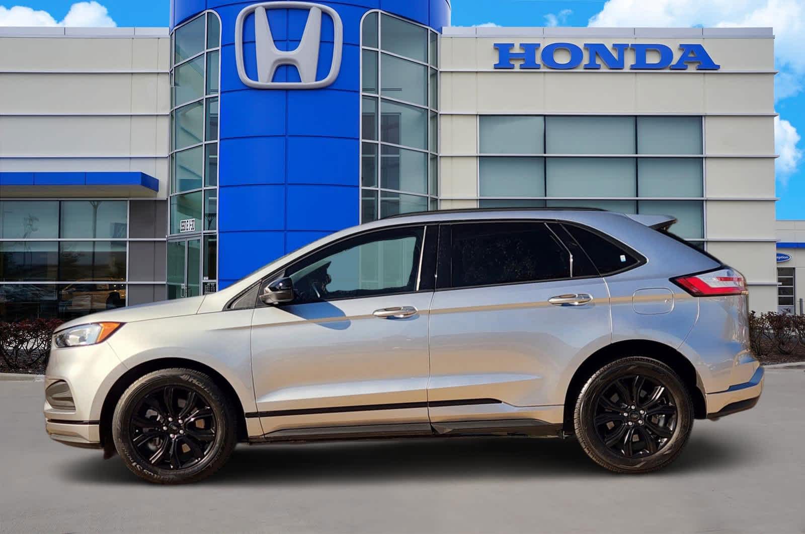 Thumbnail: 2022 Ford Edge - 3