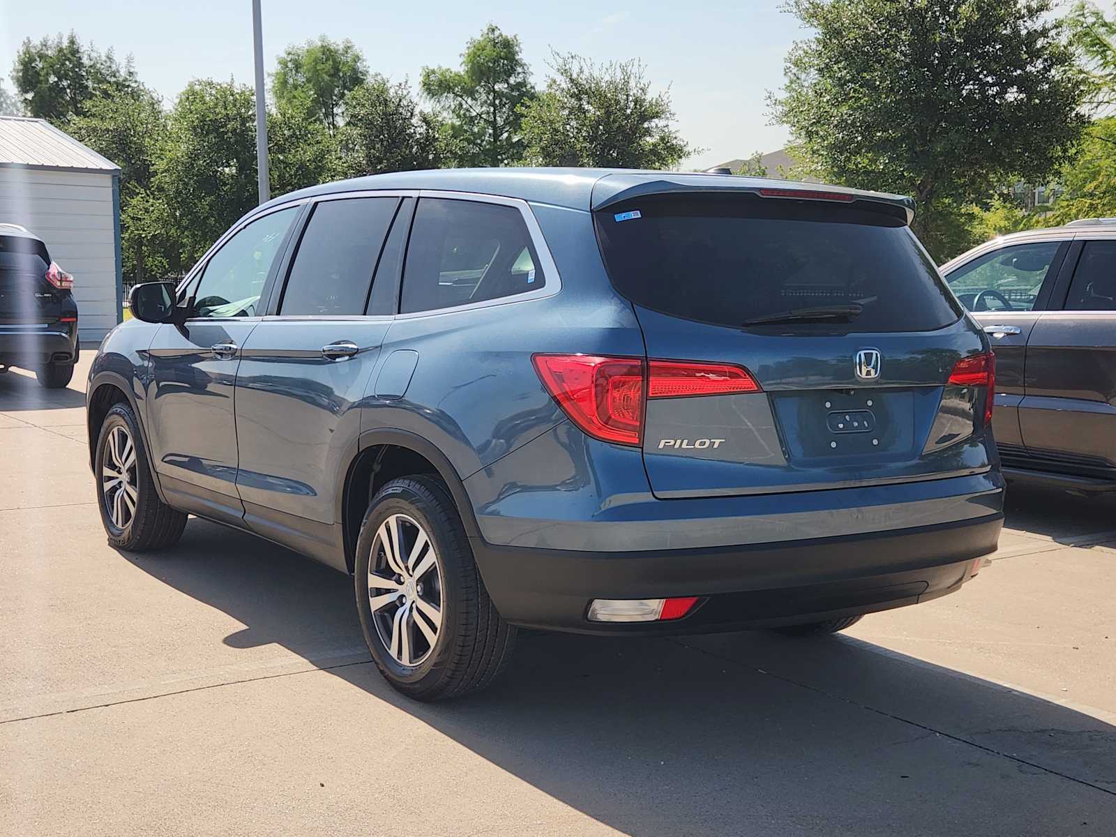 Thumbnail: 2016 Honda Pilot - 6