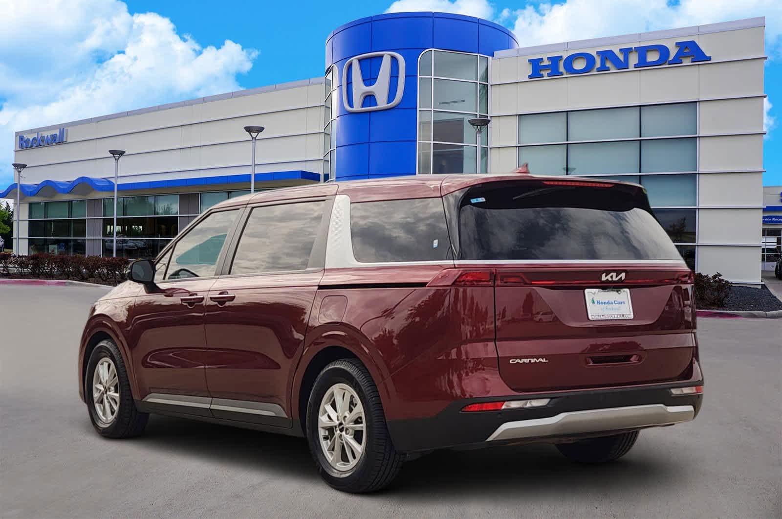 Thumbnail: 2024 Kia Carnival - 4