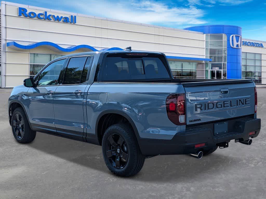 2026 Honda Ridgeline Black Edition photo 2