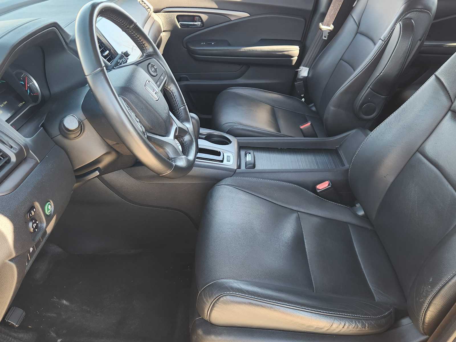 Thumbnail: 2019 Honda Pilot - 11