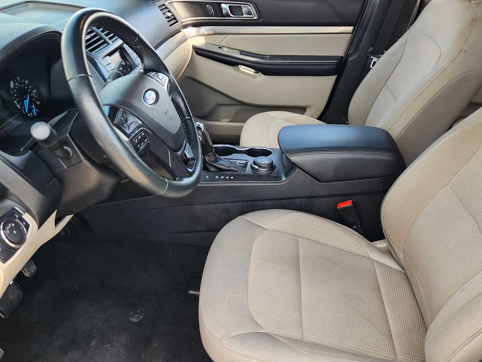 Thumbnail: 2018 Ford Explorer - 11