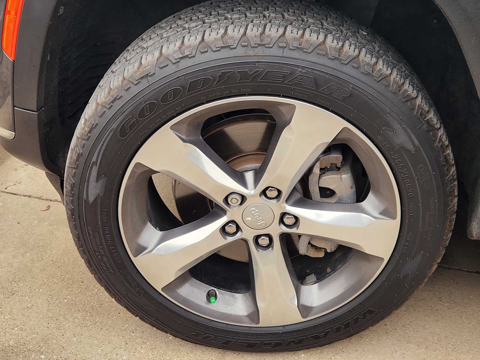 Thumbnail: 2022 Jeep Grand Cherokee - 9