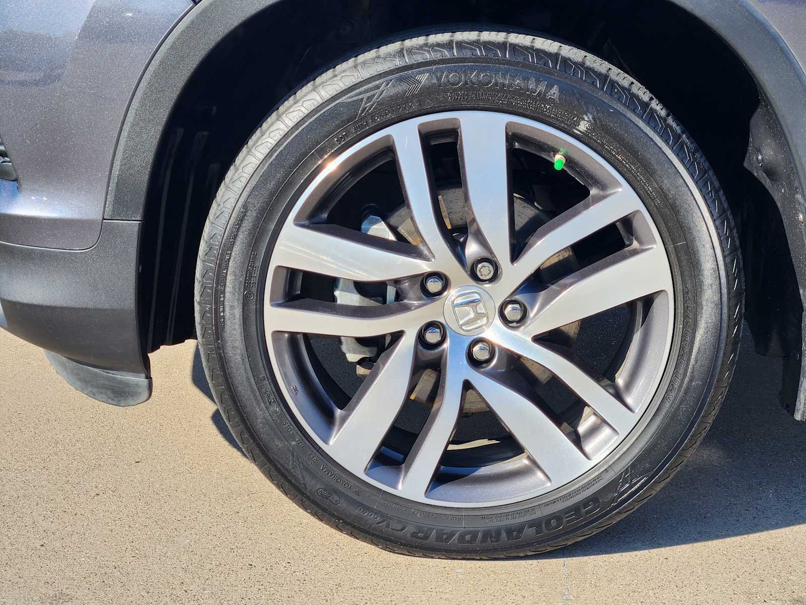 Thumbnail: 2017 Honda Pilot - 23