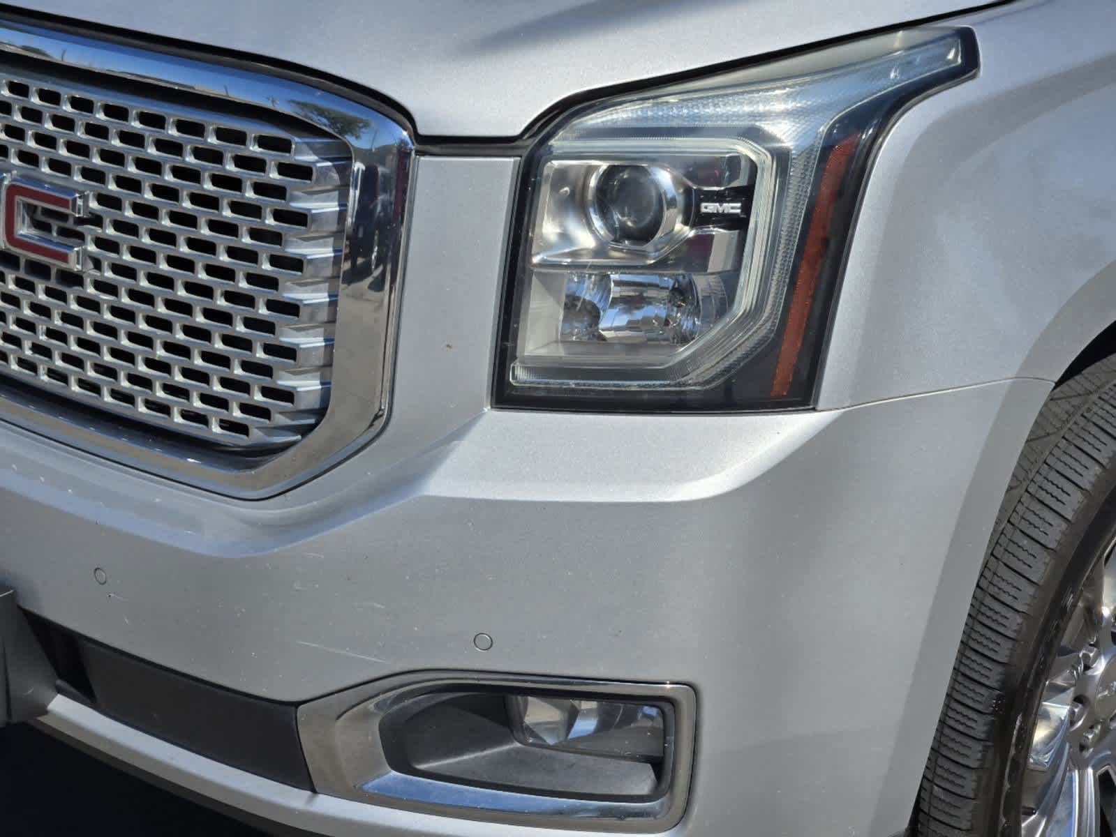 2015 GMC Yukon XL Denali 23