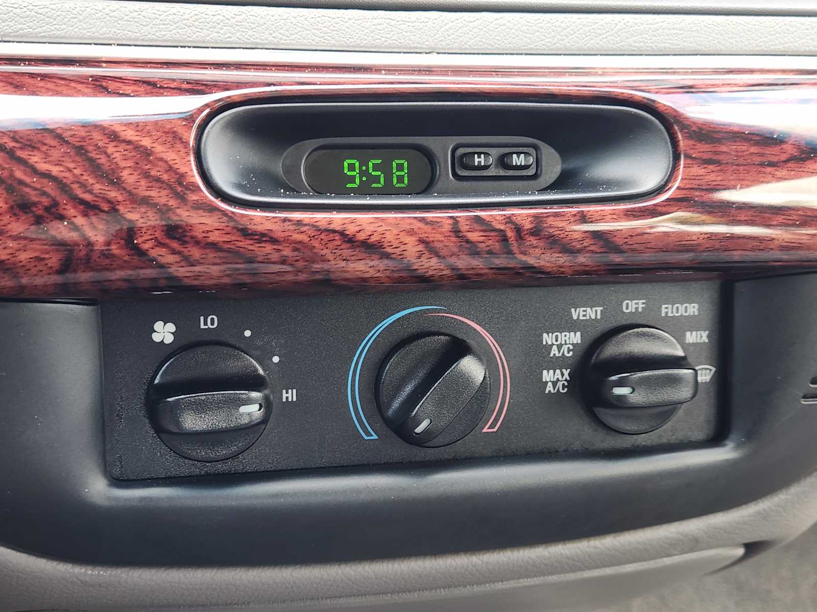 Thumbnail: 2000 Mercury Grand Marquis - 27