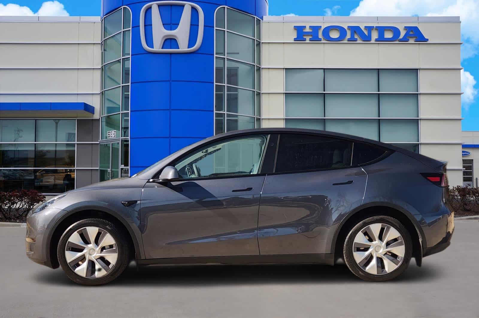 Thumbnail: 2023 Tesla Model Y - 3