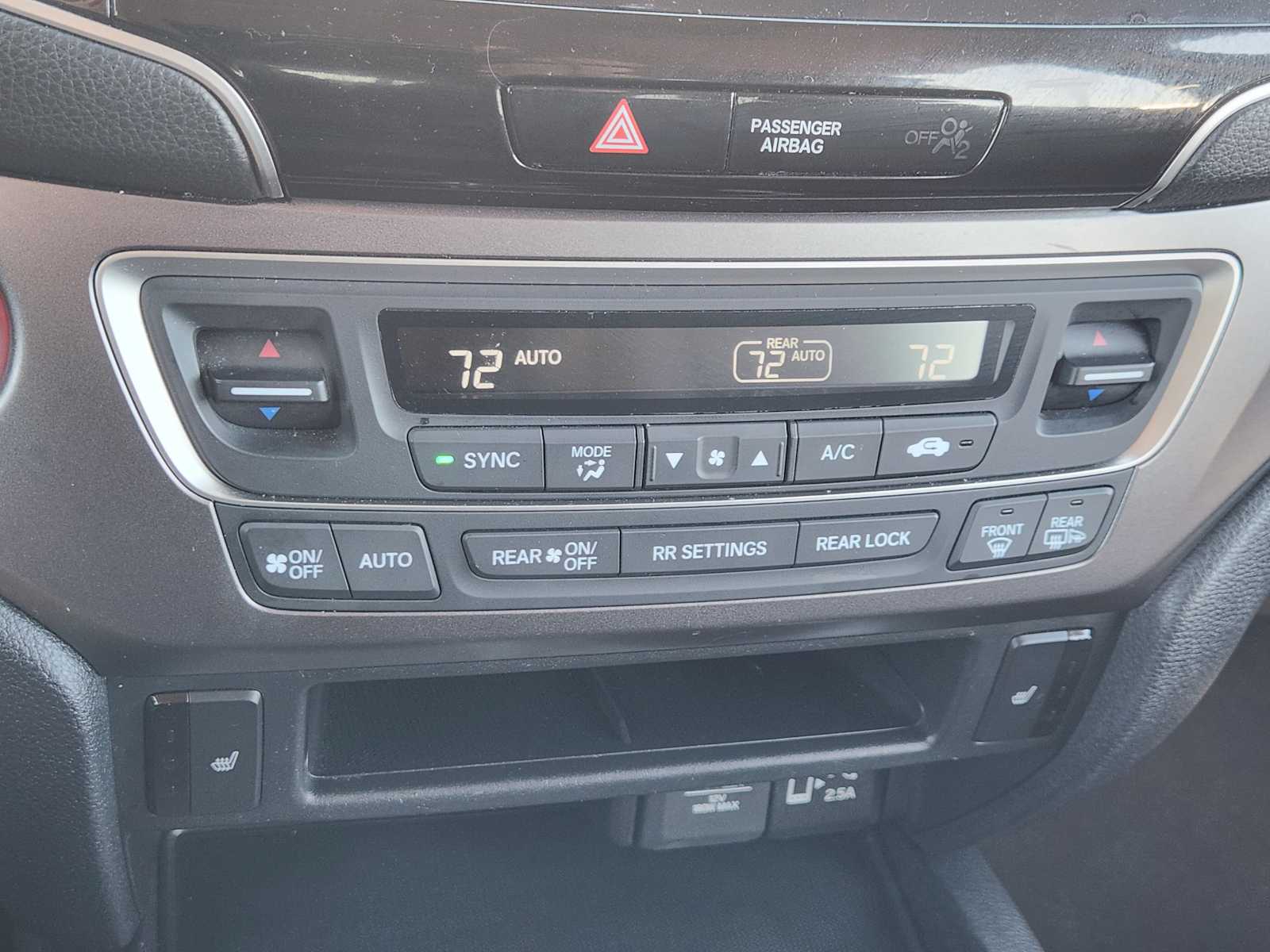 Thumbnail: 2019 Honda Pilot - 24