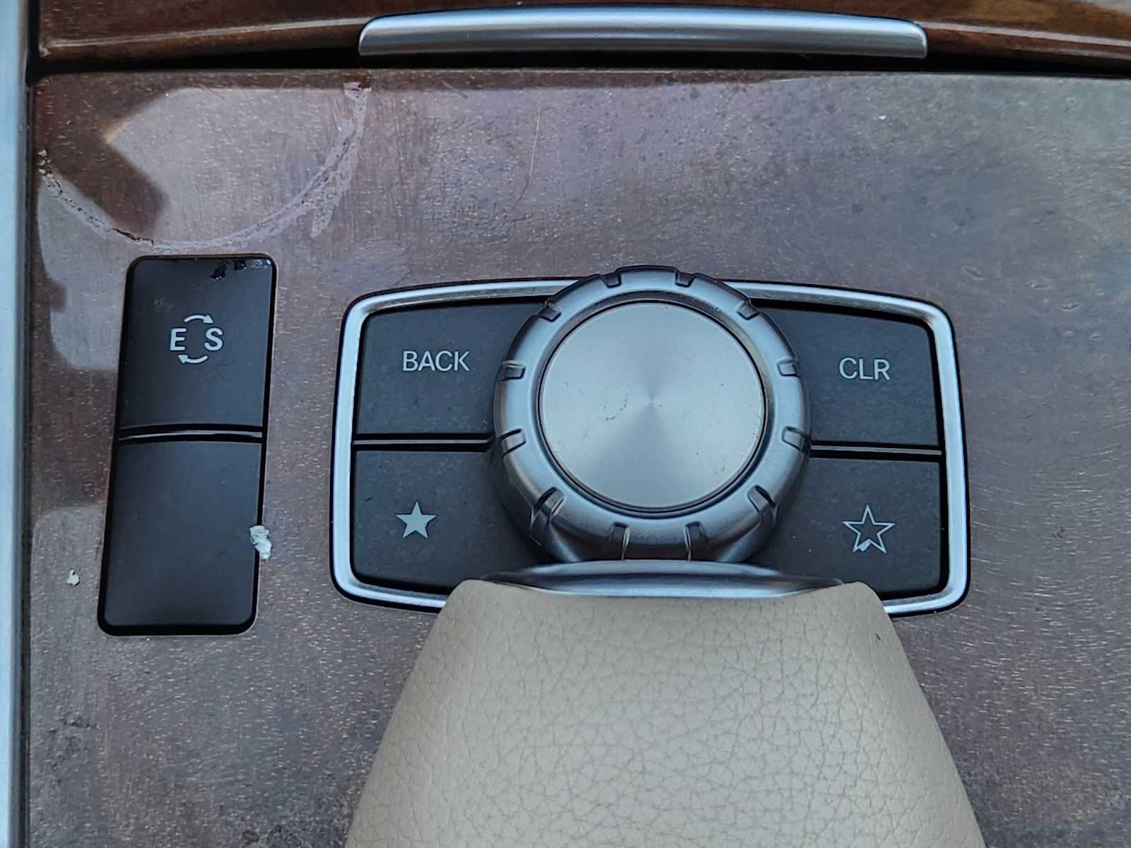 Thumbnail: 2014 Mercedes-Benz E-Class - 28