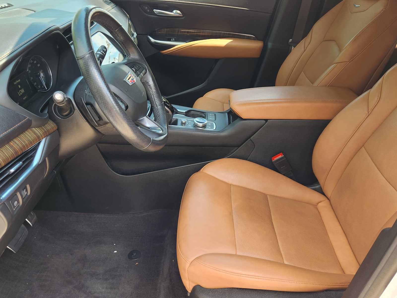 Thumbnail: 2021 Cadillac XT4 - 11