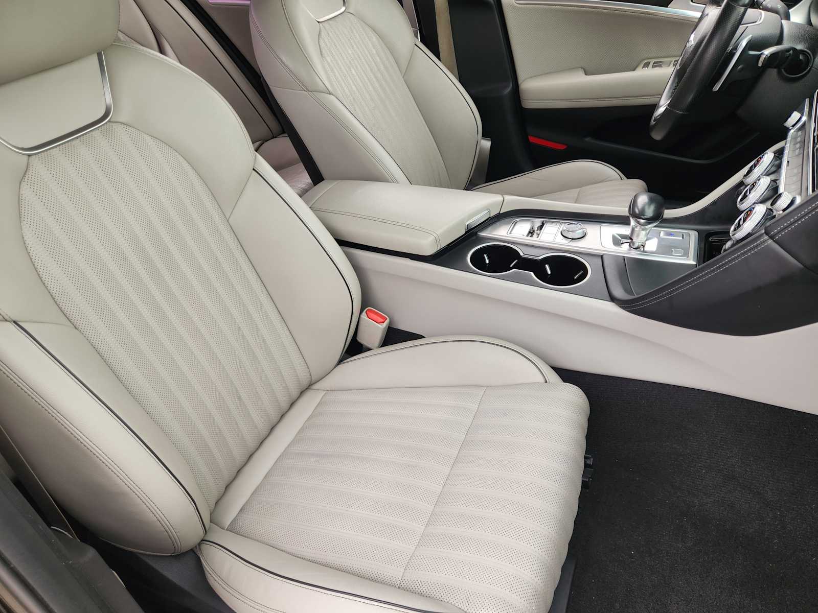 Thumbnail: 2019 Genesis G70 - 14