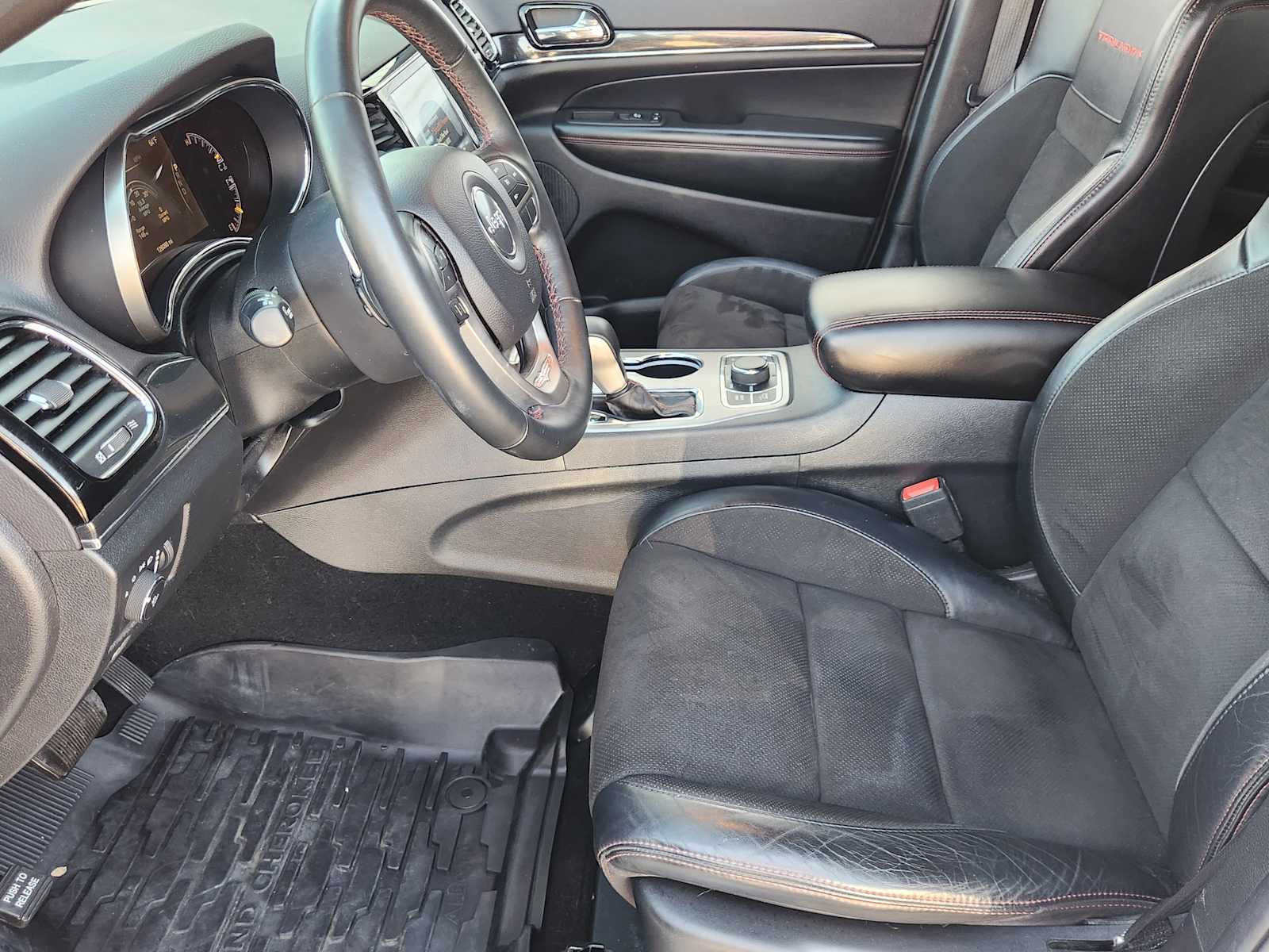 Thumbnail: 2019 Jeep Grand Cherokee - 11