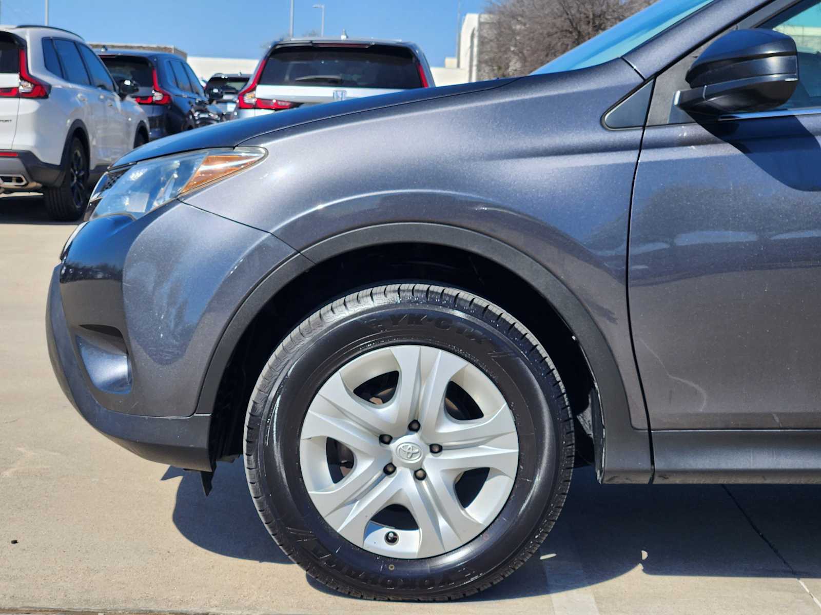 Thumbnail: 2015 Toyota RAV4 - 8