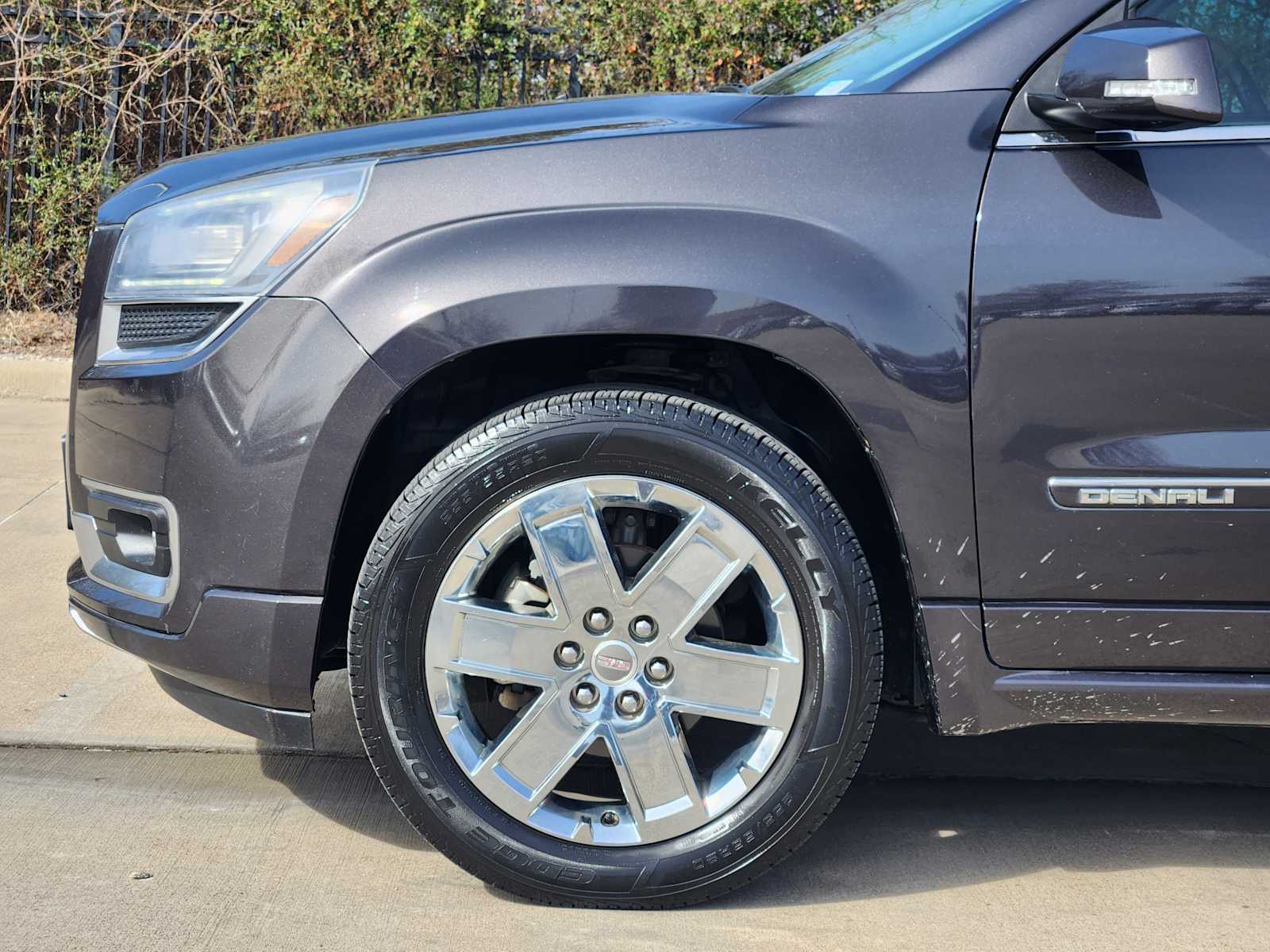 Thumbnail: 2015 GMC Acadia - 8