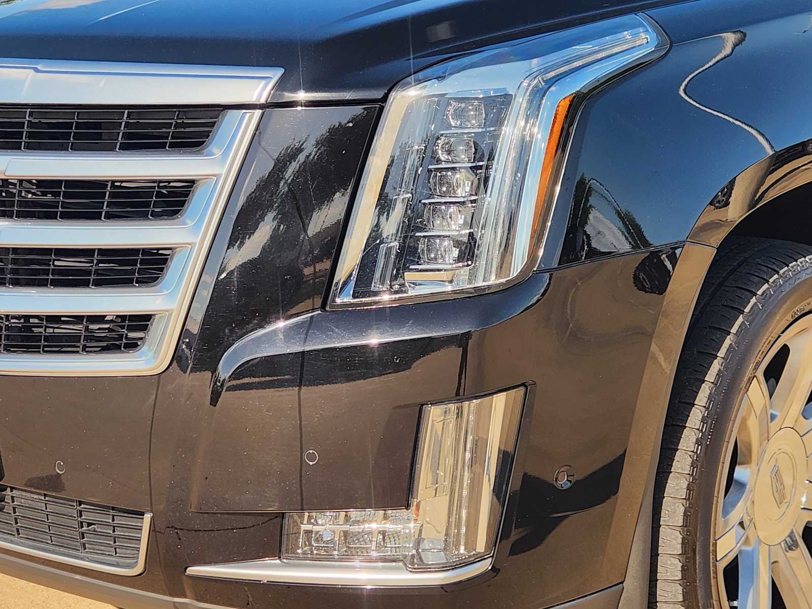 Thumbnail: 2019 Cadillac Escalade - 23