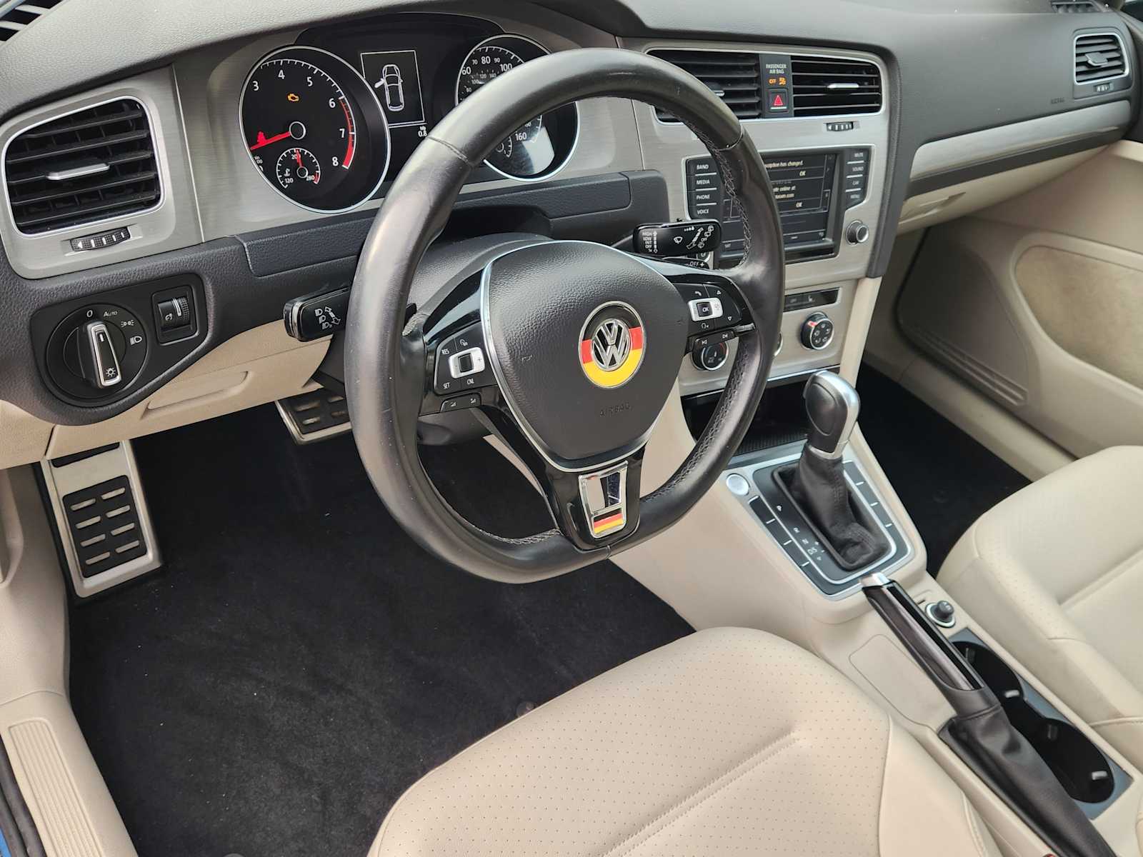 Thumbnail: 2017 Volkswagen Golf - 2