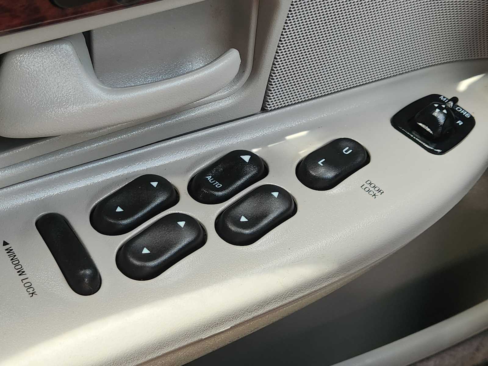 Thumbnail: 2000 Mercury Grand Marquis - 29