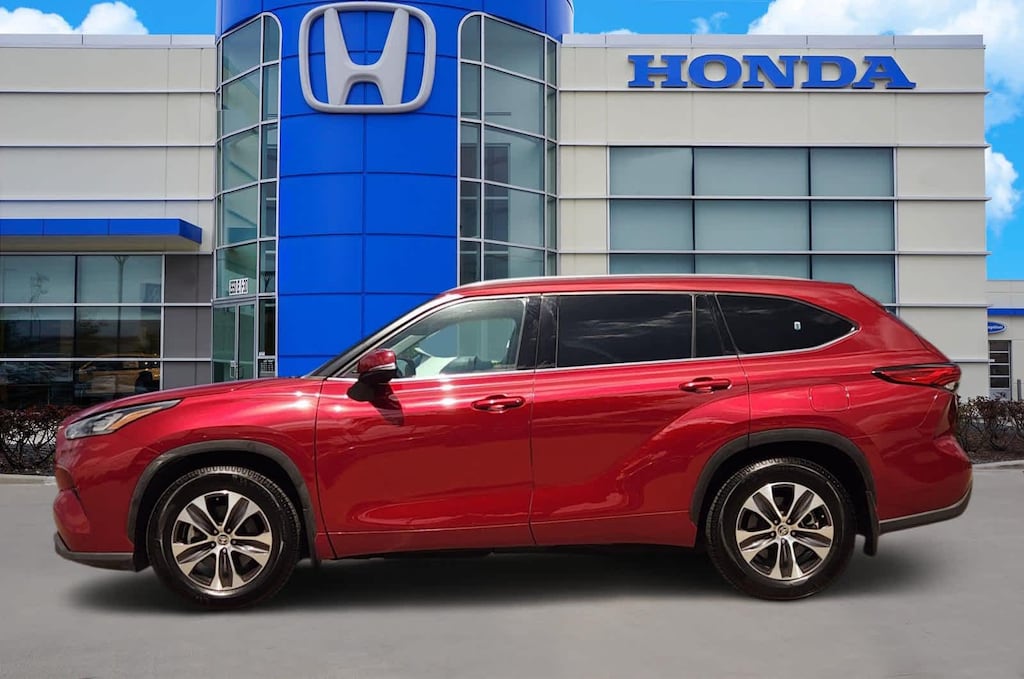 Used 2020 Toyota Highlander XLE SUV
