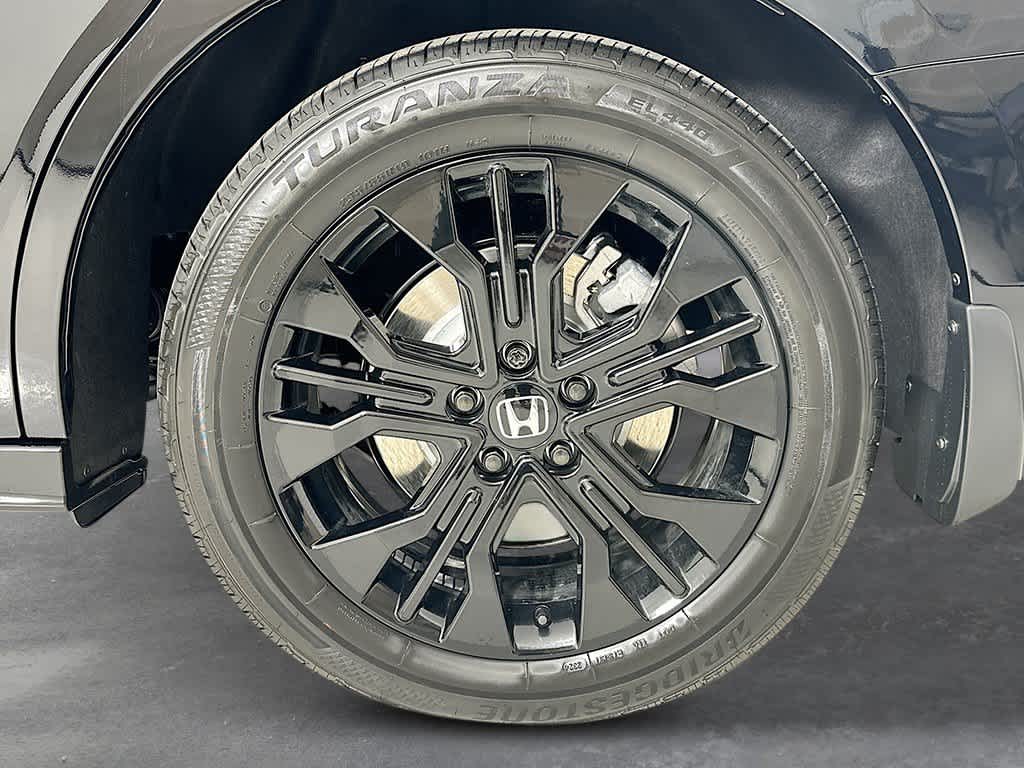 Thumbnail: 2026 Honda Odyssey - 10