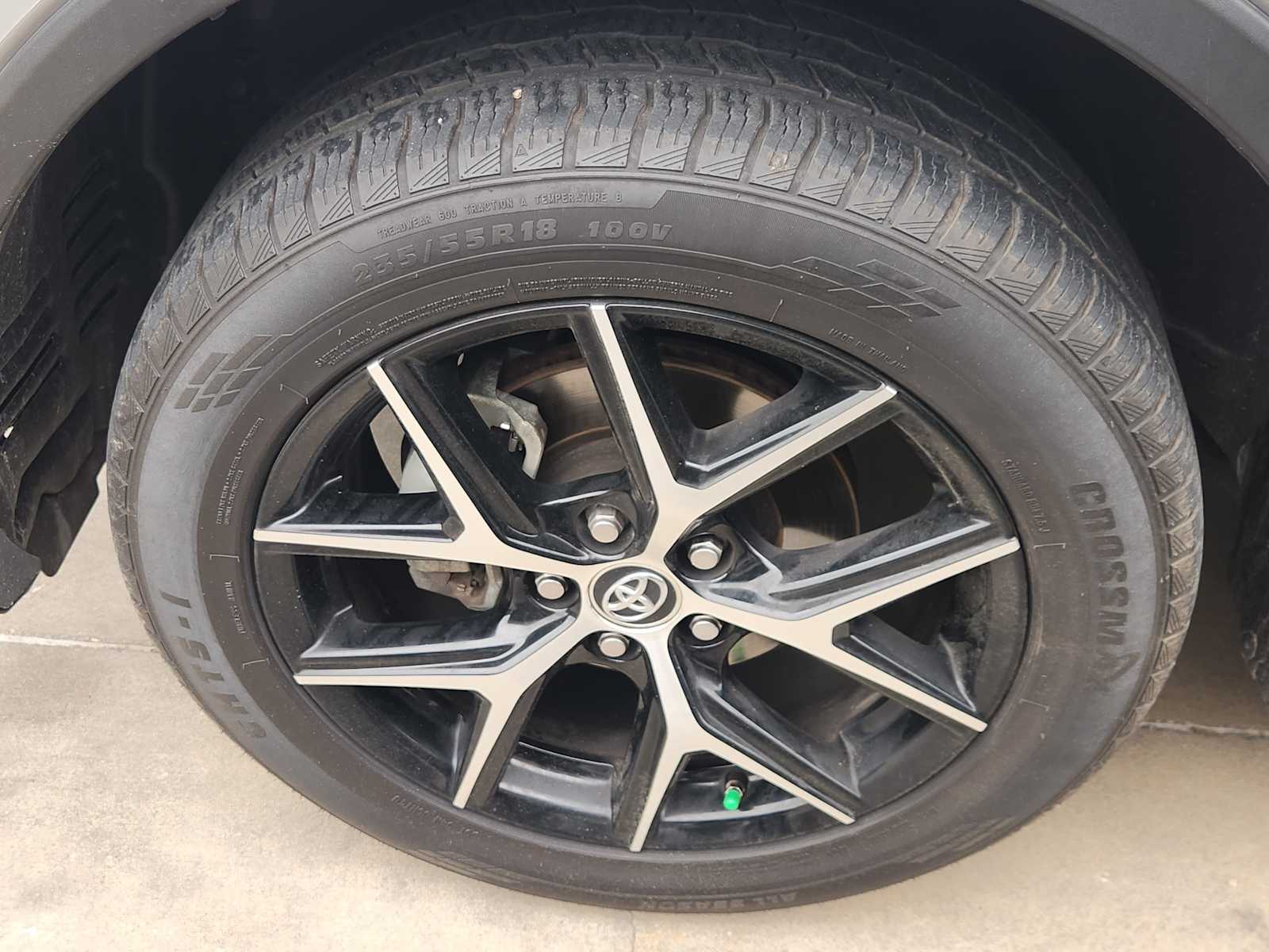 Thumbnail: 2018 Toyota RAV4 - 11