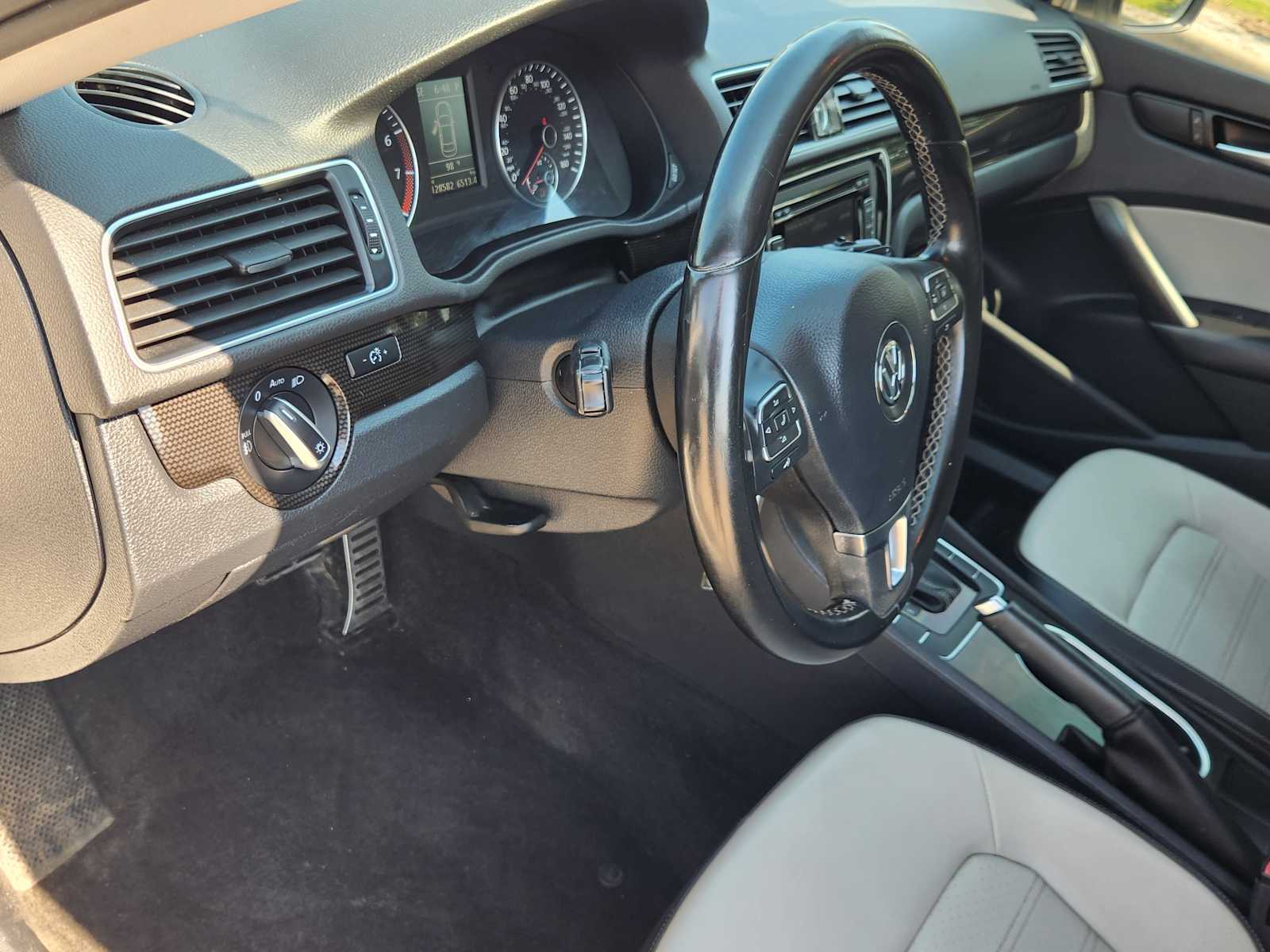 Thumbnail: 2015 Volkswagen Passat - 2