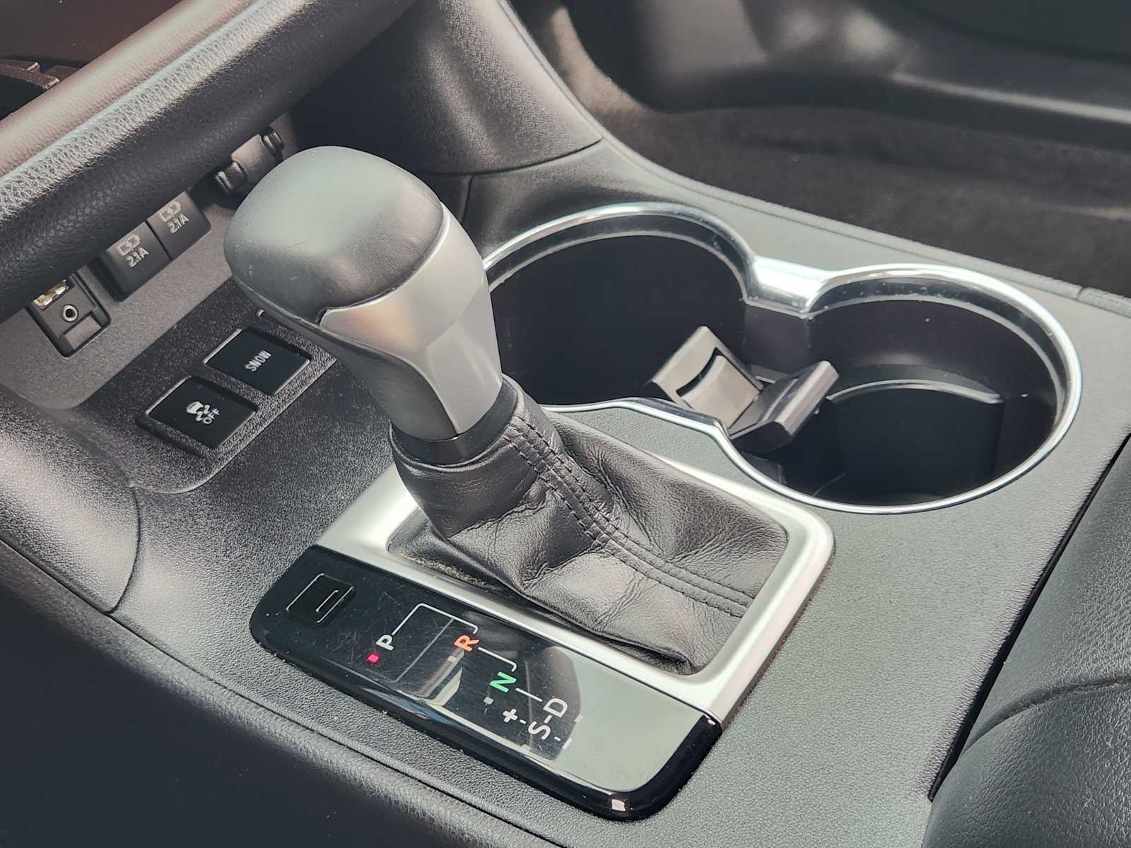 Thumbnail: 2017 Toyota Highlander - 18