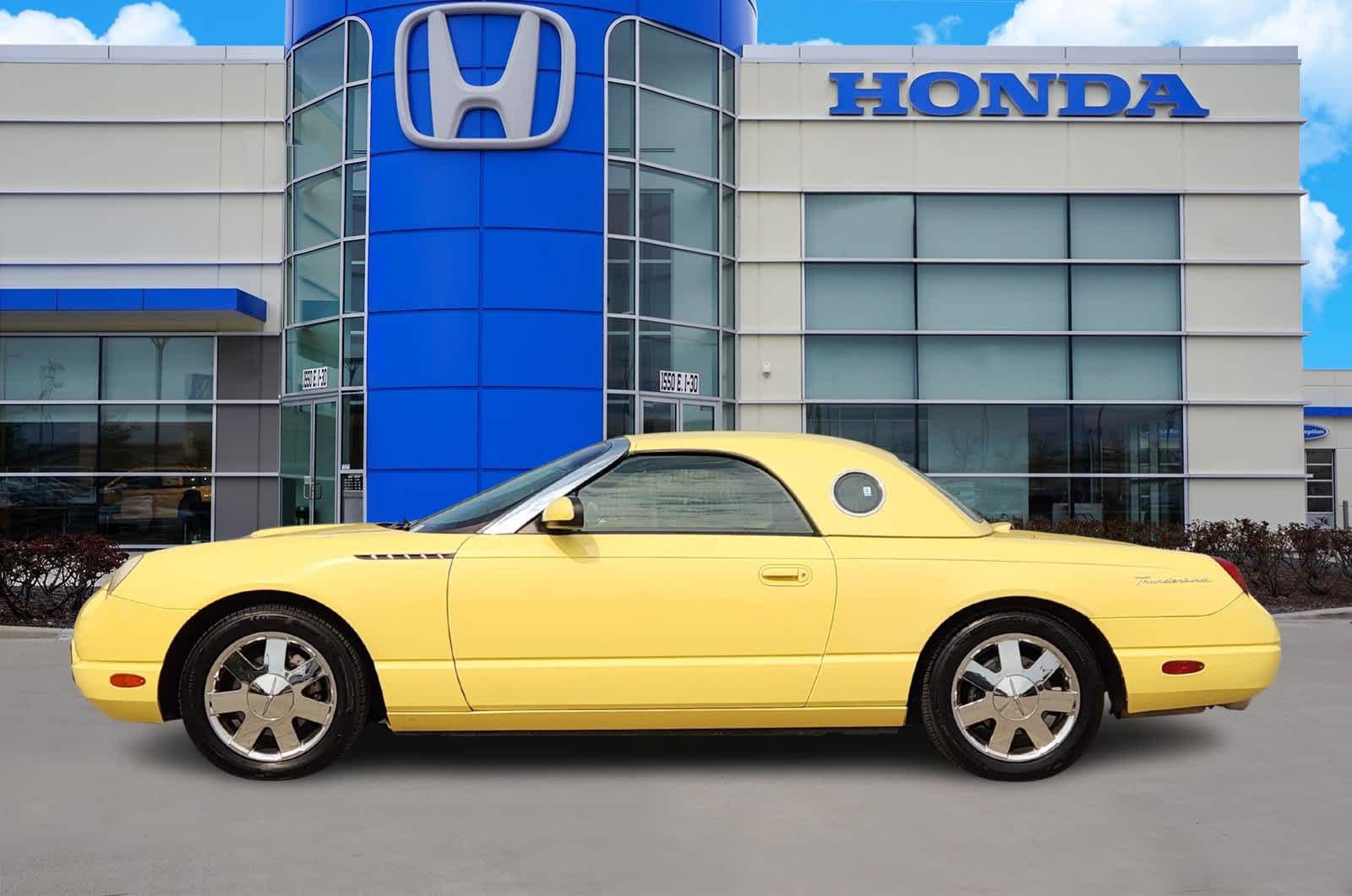 Thumbnail: 2002 Ford Thunderbird - 3