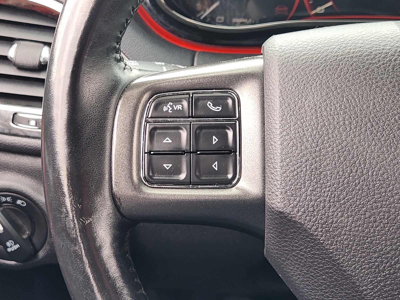 Thumbnail: 2014 Dodge Dart - 32