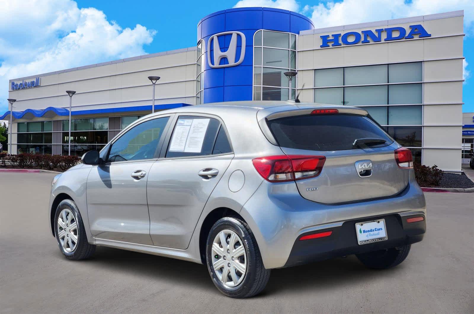 Thumbnail: 2023 Kia Rio - 4