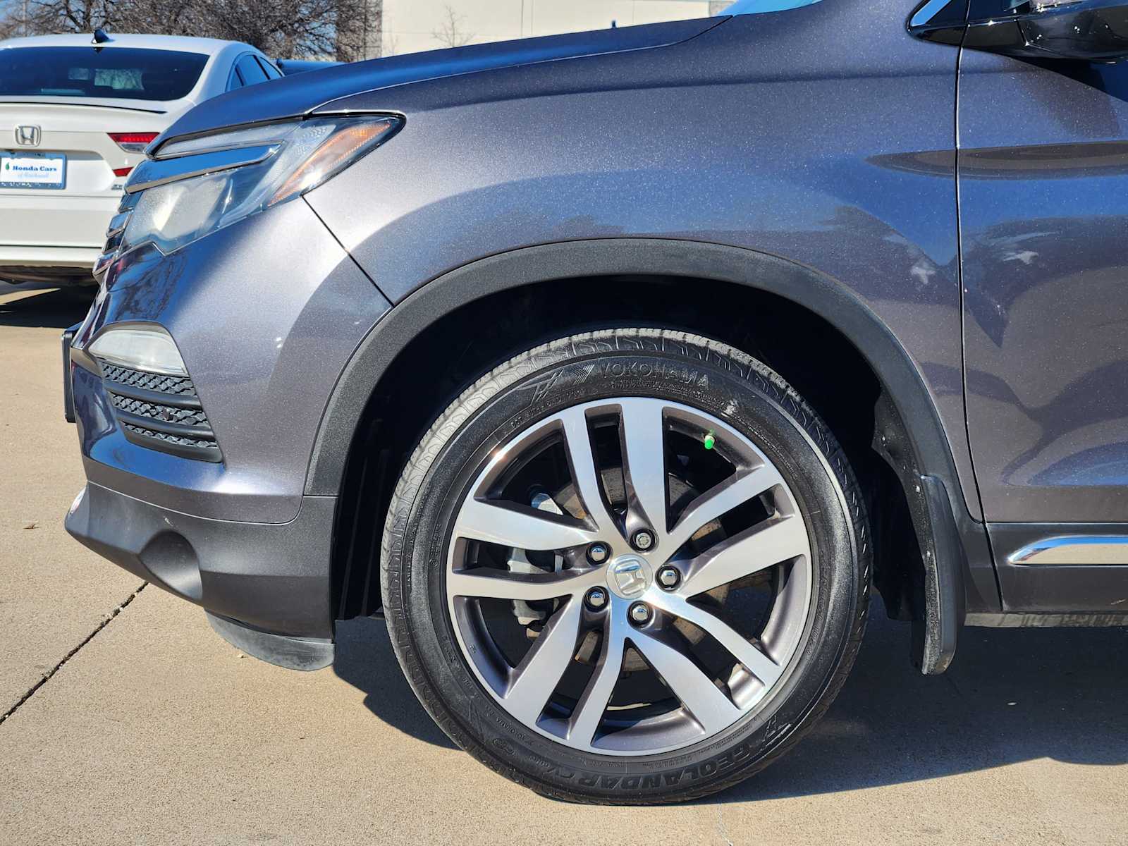 Thumbnail: 2017 Honda Pilot - 8