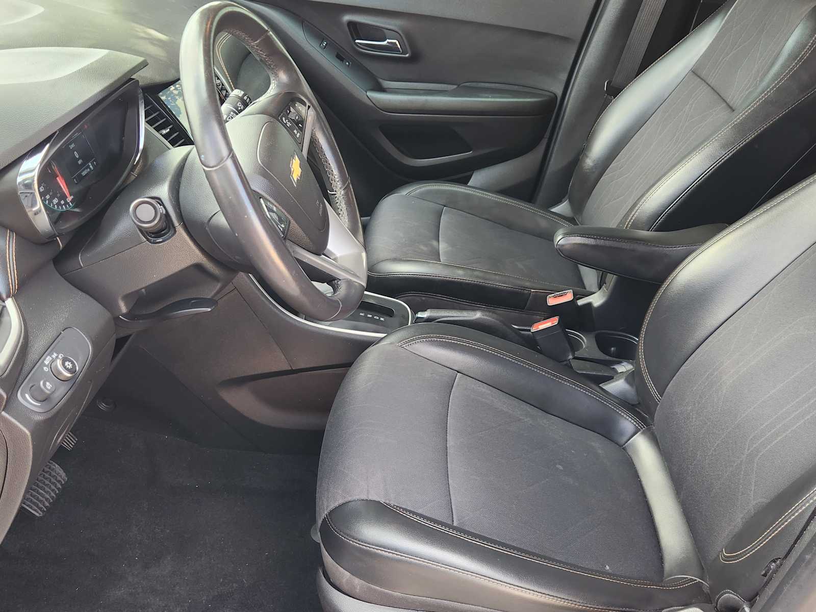 Thumbnail: 2021 Chevrolet Trax - 11