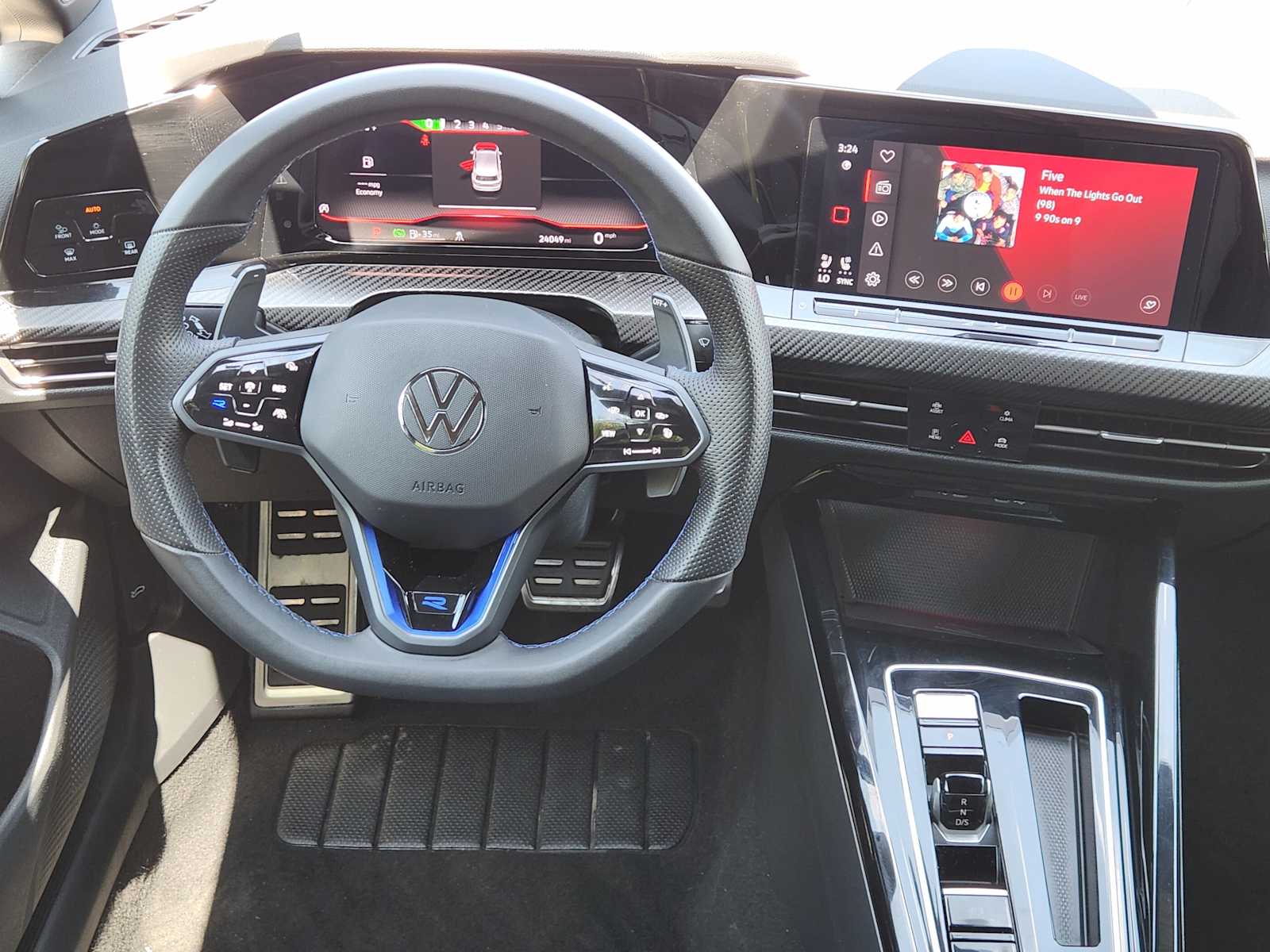 Thumbnail: 2023 Volkswagen Golf - 15