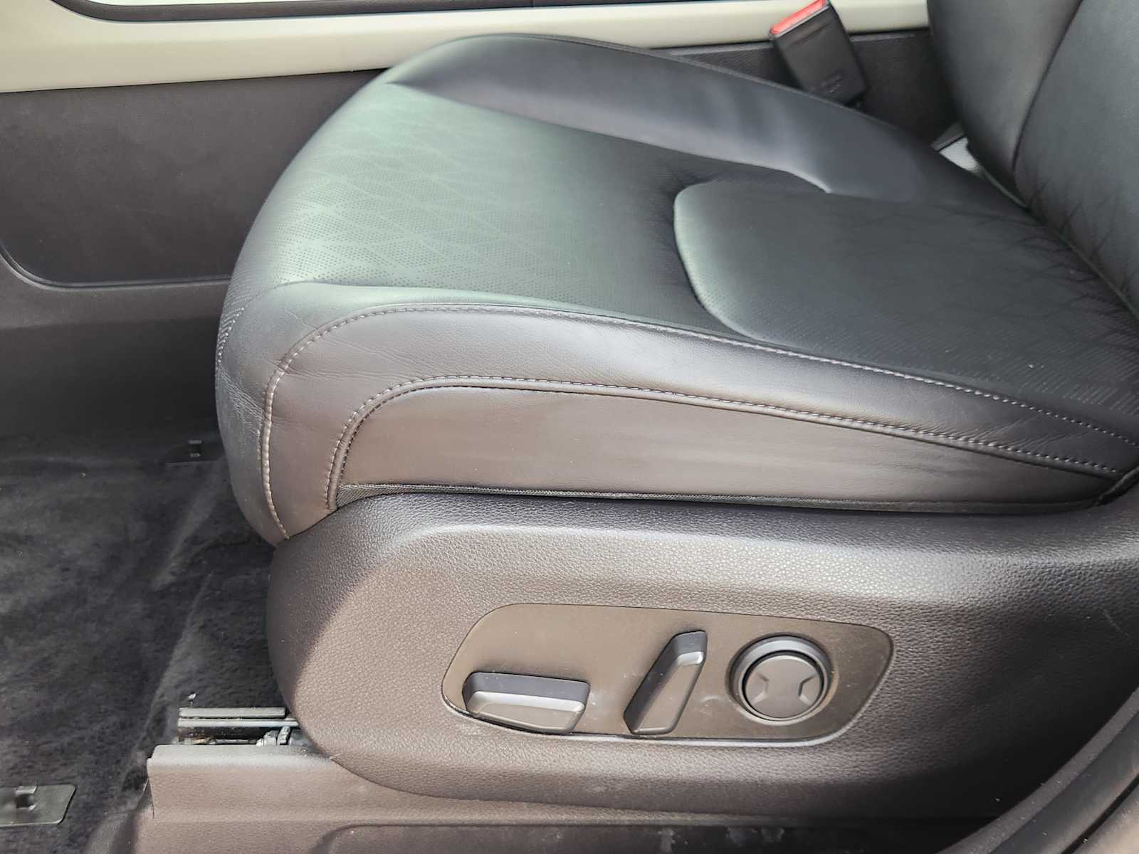 Thumbnail: 2024 Kia Carnival - 31